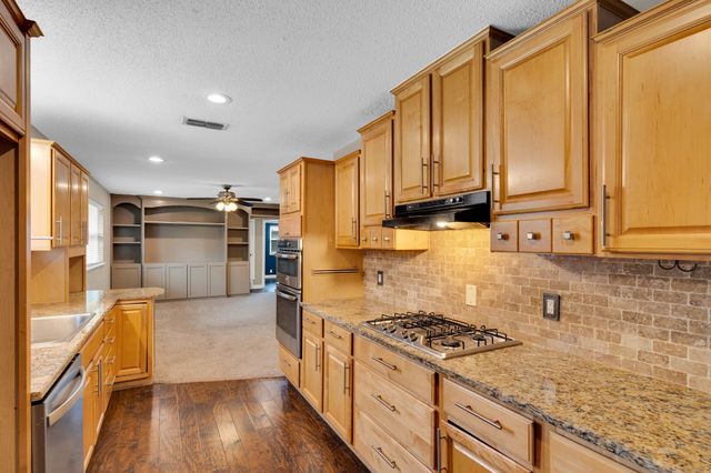 804 Livingston Drive, Hurst, TX 76053