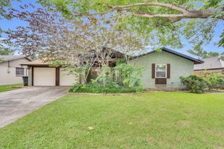 804 Livingston Drive, Hurst, TX 76053