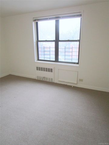 123 Valentine Lane 4E, Yonkers, NY 10705