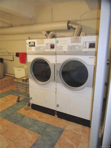 123 Valentine Lane 4E, Yonkers, NY 10705