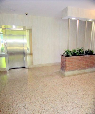 123 Valentine Lane 4E, Yonkers, NY 10705