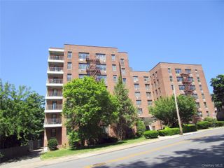 123 Valentine Lane 4E, Yonkers, NY 10705