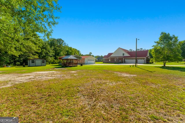 19 Hollow Oak Drive, Pembroke, GA 31321