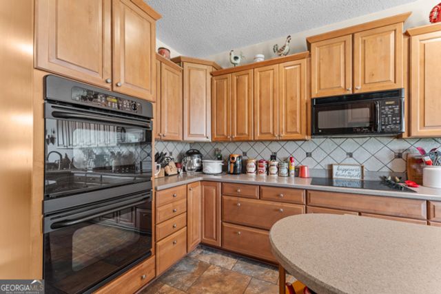 19 Hollow Oak Drive, Pembroke, GA 31321