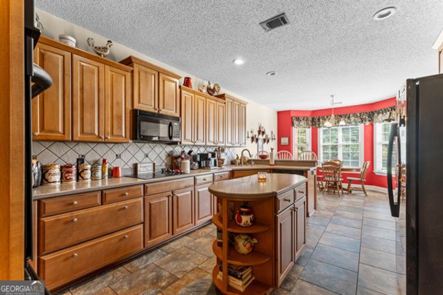 19 Hollow Oak Drive, Pembroke, GA 31321