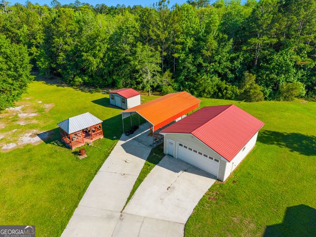19 Hollow Oak Drive, Pembroke, GA 31321