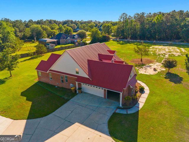 19 Hollow Oak Drive, Pembroke, GA 31321