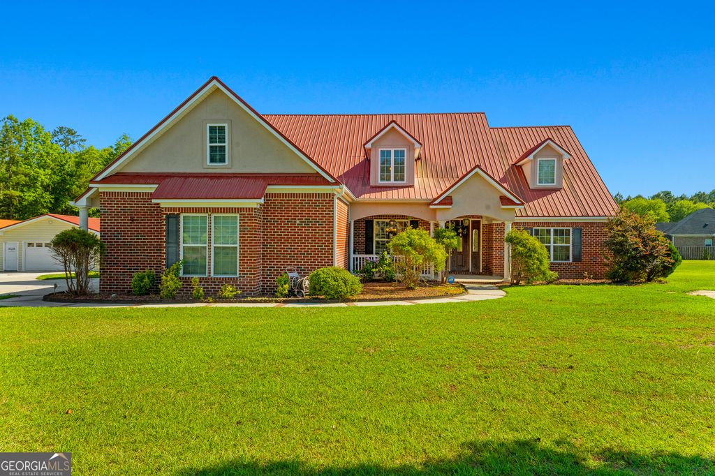 19 Hollow Oak Drive, Pembroke, GA 31321