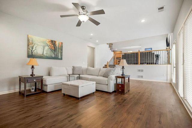 9105 N Kansas Court, Kansas City, MO 64156