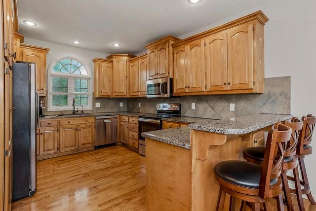 9105 N Kansas Court, Kansas City, MO 64156