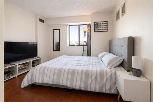 15 N Beacon St 428, Boston, MA 02134