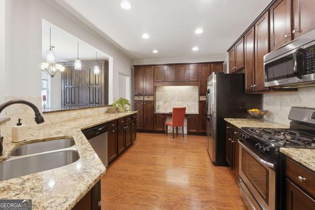 205 Creekside Pass, Canton, GA 30114