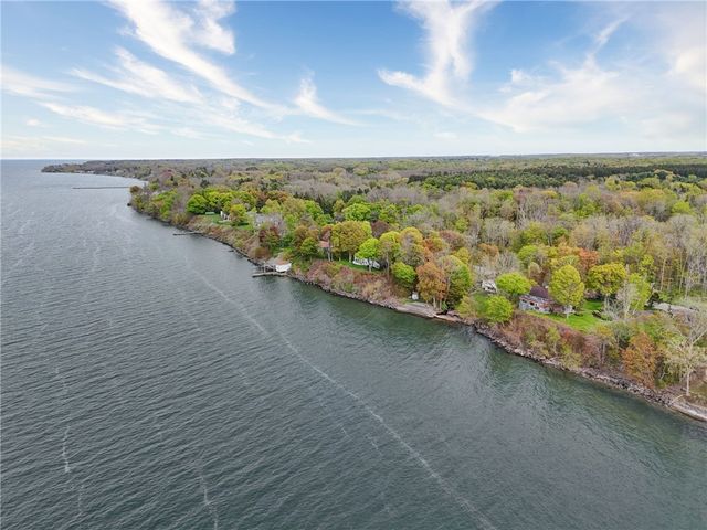 930 Lake Road, Webster, NY 14580