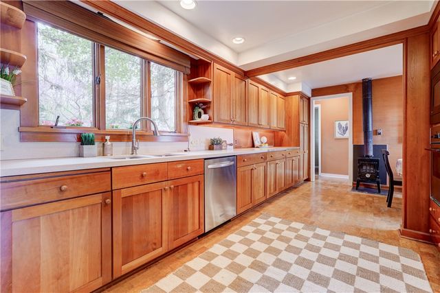930 Lake Road, Webster, NY 14580