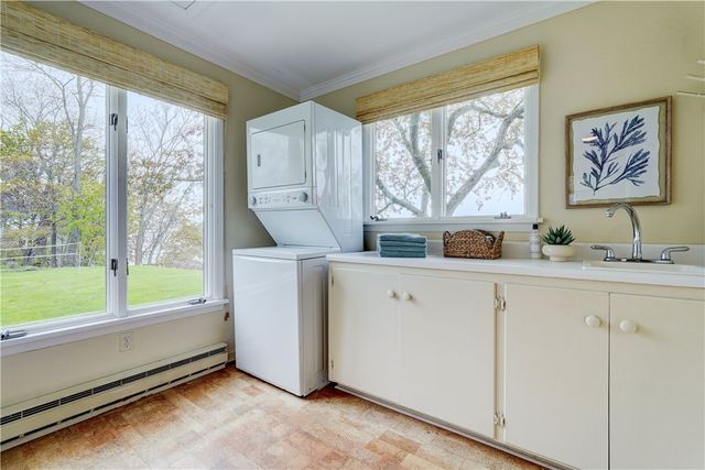 930 Lake Road, Webster, NY 14580