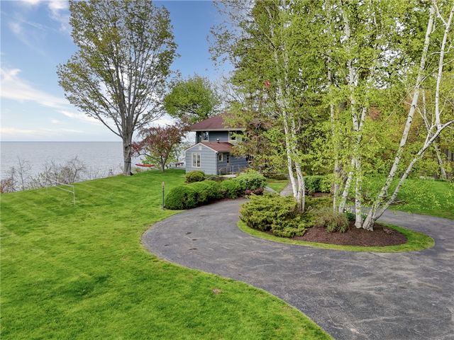 930 Lake Road, Webster, NY 14580
