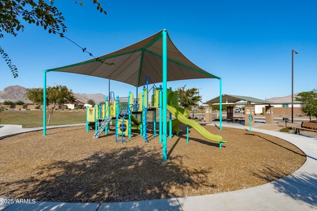 5665 N 196th Lane, Litchfield Park, AZ 85340