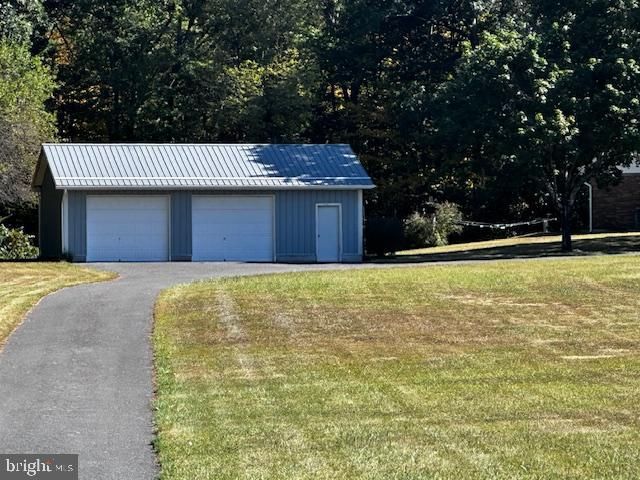 1217 BARTON RD, Breezewood, PA 15533