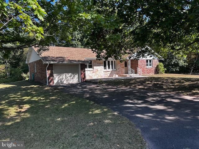 1217 BARTON RD, Breezewood, PA 15533