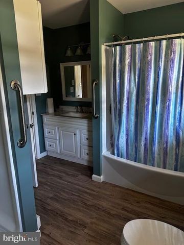 1217 BARTON RD, Breezewood, PA 15533