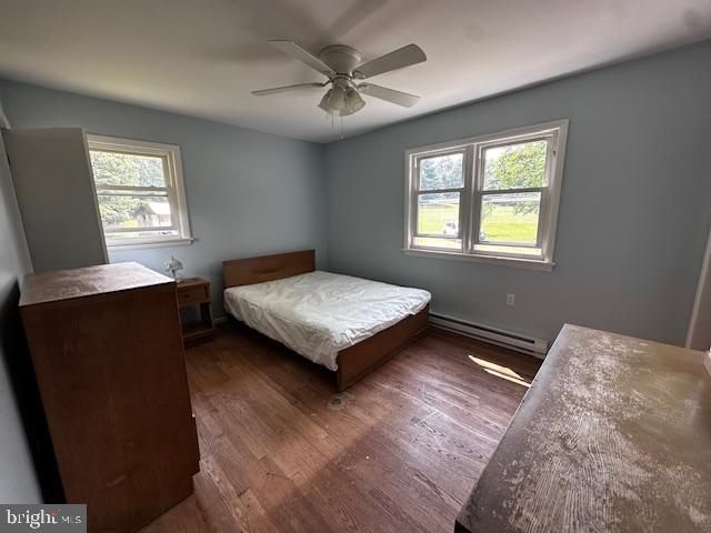 1217 BARTON RD, Breezewood, PA 15533