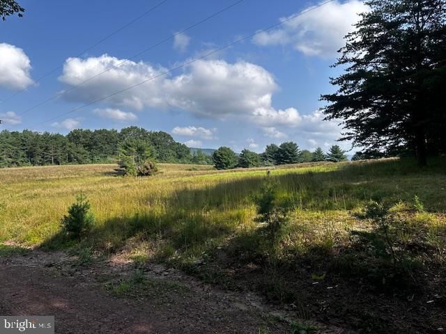 1217 BARTON RD, Breezewood, PA 15533