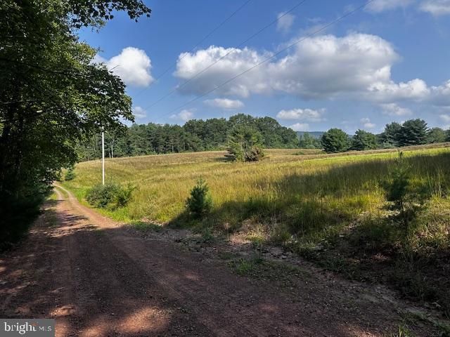 1217 BARTON RD, Breezewood, PA 15533