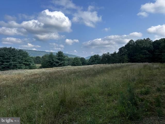 1217 BARTON RD, Breezewood, PA 15533