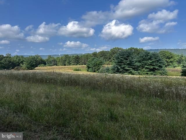 1217 BARTON RD, Breezewood, PA 15533