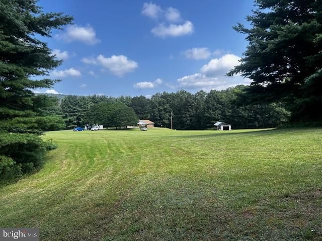 1217 BARTON RD, Breezewood, PA 15533