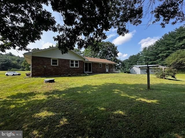 1217 BARTON RD, Breezewood, PA 15533