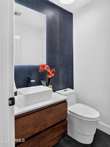 4047 W WHISPERING WIND Drive, Glendale, AZ 85310