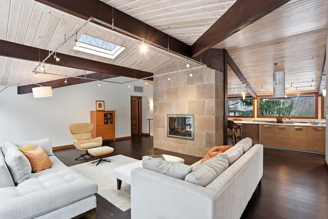 31 Aaron Way, Carlisle, MA 01741