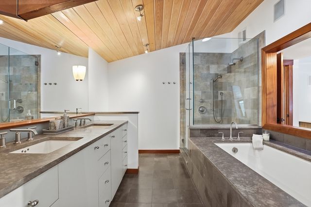 31 Aaron Way, Carlisle, MA 01741