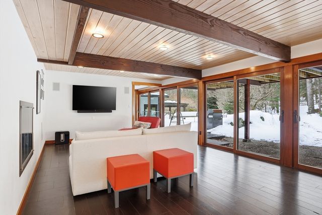 31 Aaron Way, Carlisle, MA 01741