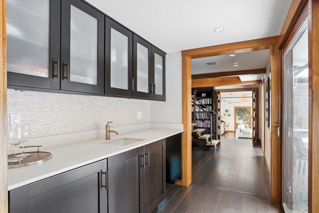 31 Aaron Way, Carlisle, MA 01741