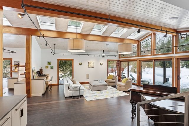 31 Aaron Way, Carlisle, MA 01741