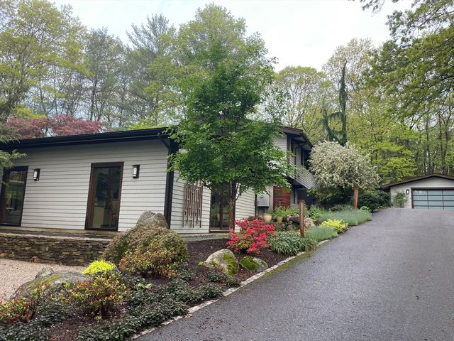 31 Aaron Way, Carlisle, MA 01741