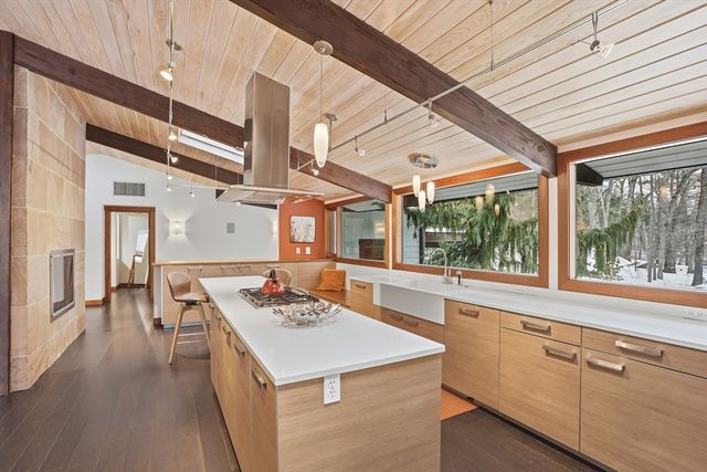 31 Aaron Way, Carlisle, MA 01741