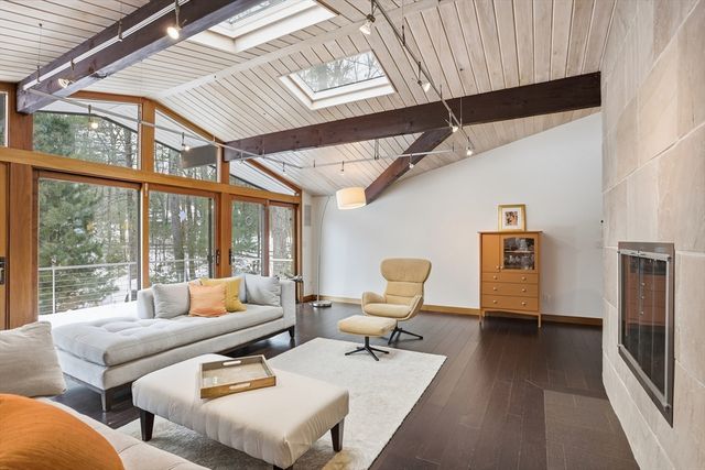 31 Aaron Way, Carlisle, MA 01741