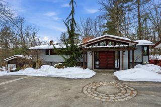 31 Aaron Way, Carlisle, MA 01741