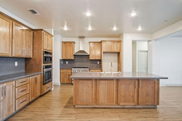 6185 Shelby St, Atwater, CA 95301