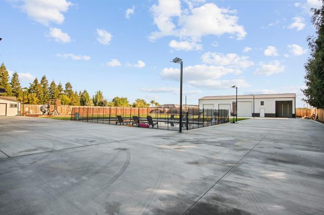 6185 Shelby St, Atwater, CA 95301