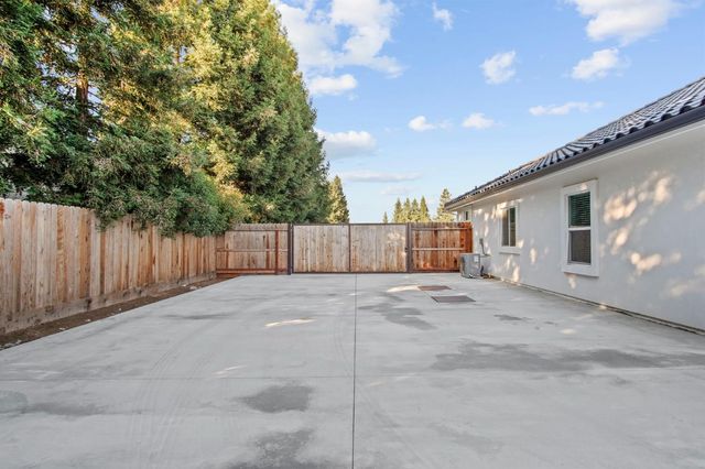 6185 Shelby St, Atwater, CA 95301