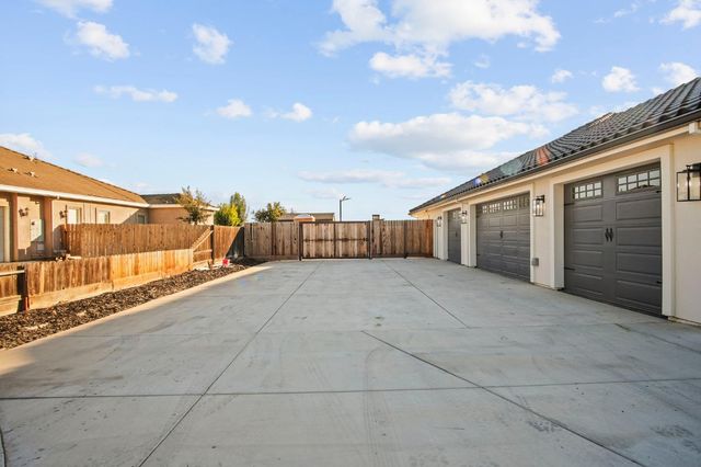 6185 Shelby St, Atwater, CA 95301