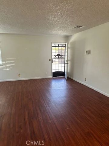 20289 Thunderbird A, Apple Valley, CA 92307