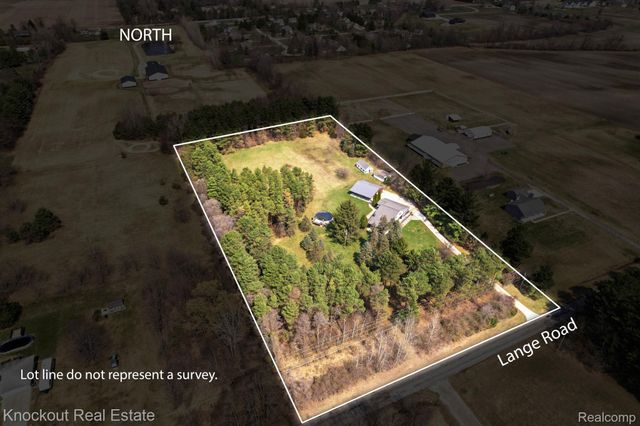 9239 Lange Road, Birch Run Township, MI 48415
