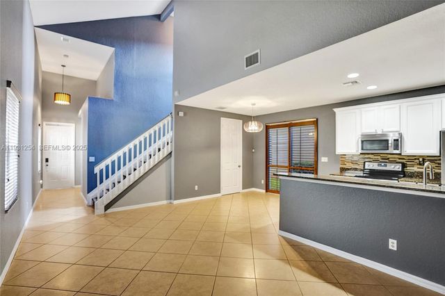 2057 SE Avon Park Dr, Port St. Lucie, FL 34952