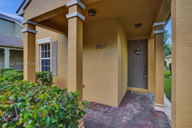 2057 SE Avon Park Dr, Port St. Lucie, FL 34952