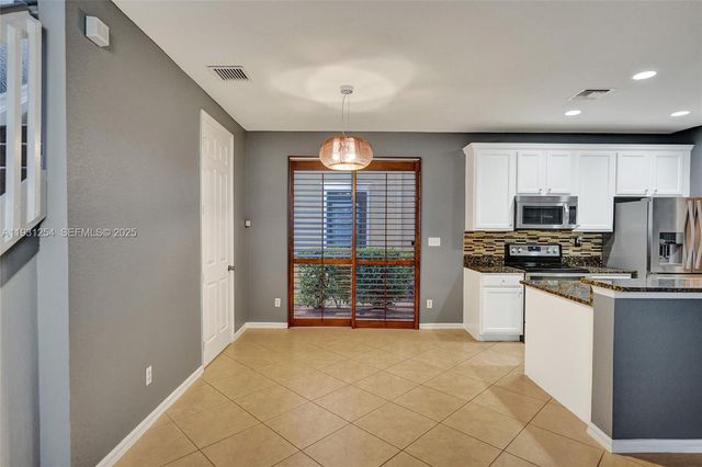 2057 SE Avon Park Dr, Port St. Lucie, FL 34952